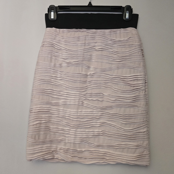 H&M Dresses & Skirts - H&M Black & Cream Textured Midi Skirt